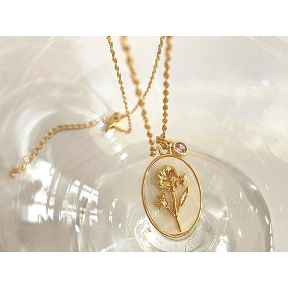 Mother of Pearl - Birth Flower Necklace - Birth Month Jewelry - Botanical Jewelr - Picture 2 of 10